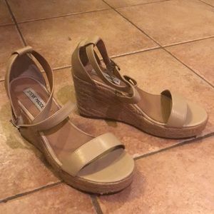 Steve Madden wedge sandals Look like NEW!!